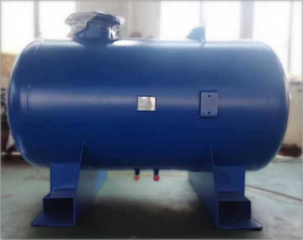 中高端空壓機(jī)用油分桶